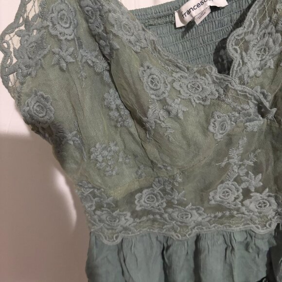 Francesca’s Sage Green Lace Peplum Cami Top – Size S - Picture 3 of 4